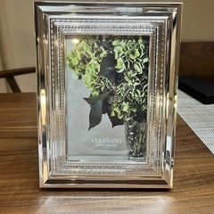 WEDGWOOD  VERAWANG  写真立て1つ
