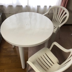 北海道 札幌市のガーデンテーブルの中古が安い！激安で譲ります