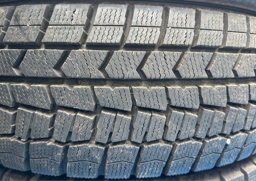 【お取引決まりました】DUNLOP 185/65R15 23年製＋24年製　スタッドレスタイヤ