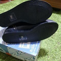 舗装用の安全靴になります。の画像