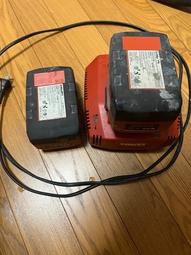 ヒルティB22/8.0バッテリー　充電器付　充電動作確認済