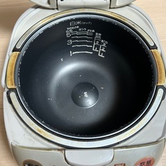 【取引中】TOSHIBA炊飯器　5合炊　中古の画像