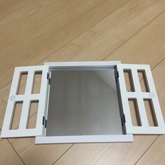 窓枠インテリア鏡　　ワイヤーかご　家　の画像