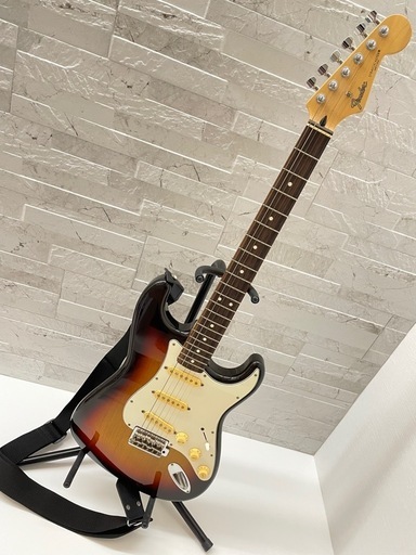 早い者勝ち！Fender Japan（フェンダー） ストラトキャスターStratocaster 3TS