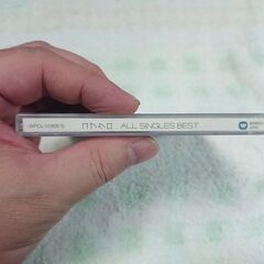 ♠　ALL SINGLES BEST コブクロ 　コブクロ、待望のシングルベスト!  メジャーデビューシングル、「Yell」以来、数々の名曲を発表してきた彼らの足跡を辿る凝縮の2枚組みアルバム。「桜」や「永遠にともに」、「ここにしか咲かない花」といった近年のヒット曲はもちろん、彼らの初期作品群に触れることのできるチャンスです。の画像