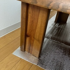 定価10万の高級な木材を使用しているローテーブル中古ですの画像