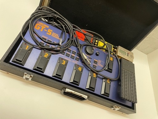 【値下げしました】BOSS　ギター用マルチエフェクター GT-5 オーバードライブ系エフェクター3つ ハードケース付き