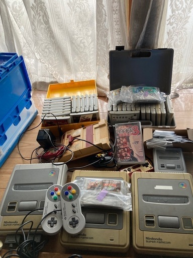 昔のゲーム機、カセット多数