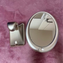 しっかりしています。同じものを見た事ないです鏡　卓上ミラー