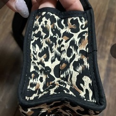 ヒョウ柄ポ－チの画像