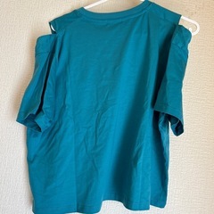 値下げ　新品未使用タグ付　レディースTシャツ　フリーサイズの画像