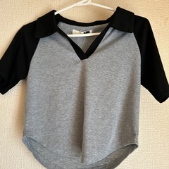 値下げ　新品未使用タグ付　レディースTシャツ　Mサイズ　グレー　