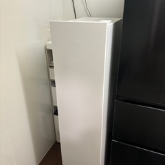 【取引中】【9月20日まで】AQUA スリム冷凍庫の画像