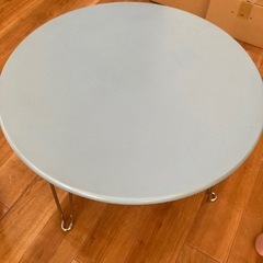 折りたたみテーブル
