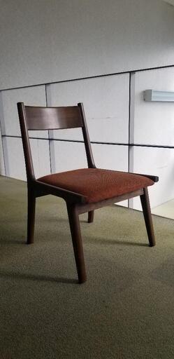 ダイニングテーブル、椅子4脚　テーブルのみ1000円　椅子1脚1000円