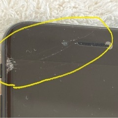 iPhone SE（第三世代）64GB本体とスマホケースの画像