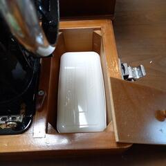 受け渡し決まりました。アンティークぽいミシン　ブルーバード。の画像