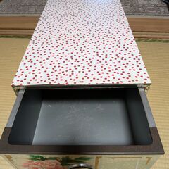 衣装ケース　金属