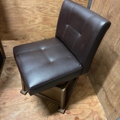 ダイニングチェア　椅子　レザー　革　回転式の画像