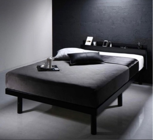 ダブルベッド　フレームのみ