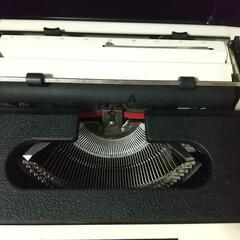 美品 レトロ シルバーリード タイプライター 810 ケース 説明書付きの画像