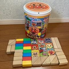 アンパンマン　筒入りつみ木　40ピース