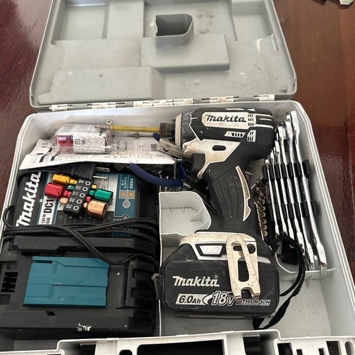 makita　インパクトドライバー