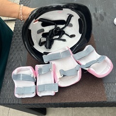 子供用プロテクター　ヘルメットおまけ付きの画像