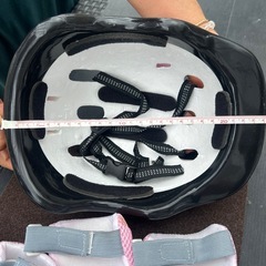 子供用プロテクター　ヘルメットおまけ付きの画像