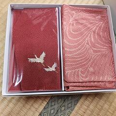 ふろしきと小物入れ