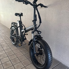 折り畳み電動自転車の画像