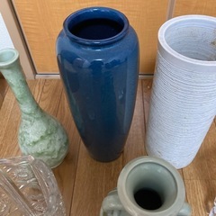 花瓶　5つ　バラでもの画像
