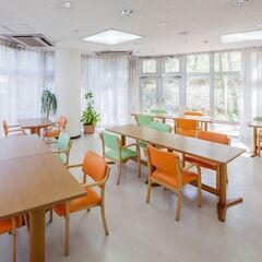 住宅型有料老人ホーム／介護職員／正社員／福利厚生充実♪の画像