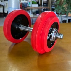 ダンベル　トレーニング器具