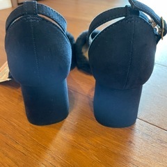 新品⭐︎ファーパンプスの画像