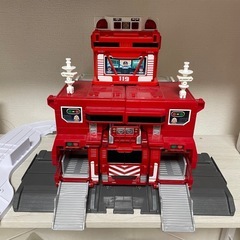 売り切れ トミカワールド 変形出動! ビッグファイヤー&コマンド...