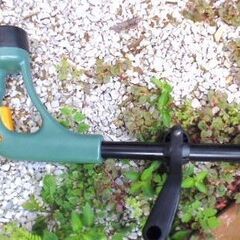 コードレス 芝・草刈り機（ムチ）　お話し中の画像