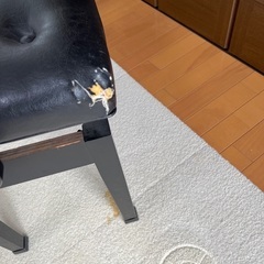 ピアノ椅子の画像