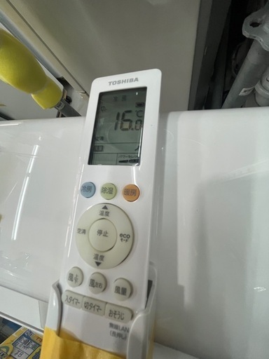 【東芝／エアコン2.2k】【2022年製】【６畳用】【クリーニング済】【６ヶ月保証】【取付可】【管理番号11009】