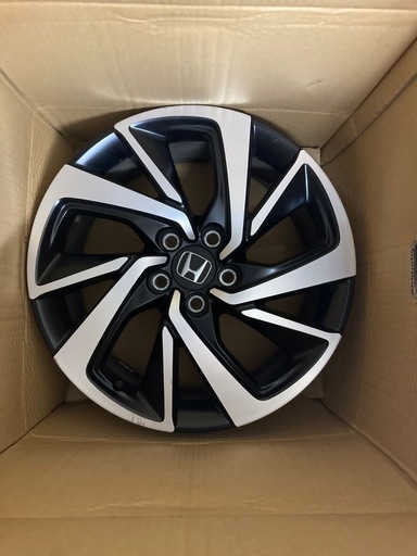 ホンダ ヴェゼル純正ホイール18インチ