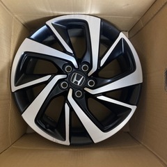 ホンダ ヴェゼル純正ホイール18インチ