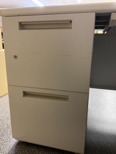 スチールデスク　両袖机　オフィス家具　白