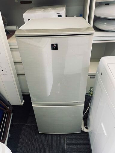 北九州市配送無料　シャープ SHARP プラズマクラスター搭載冷蔵庫 (137L・つけかえどっちもドア) 2ドア ゴールド系 SJ-PD14X-N