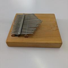 カリンバ(ヒノキ天然木)の画像