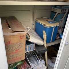 物置(内部棚有り)の画像