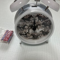 JRA 値下げ！クラシック三冠馬デザイン目覚まし時計非売品