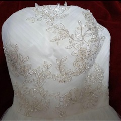 ウェディングドレス　Aライン　編み上げ
の画像