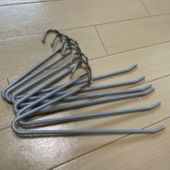 ニトリ　滑りにくいスラックスハンガー　6本