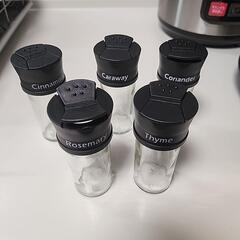 スパイスボトル