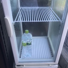 サンデン冷蔵ショーケース　良く冷えます。の画像
